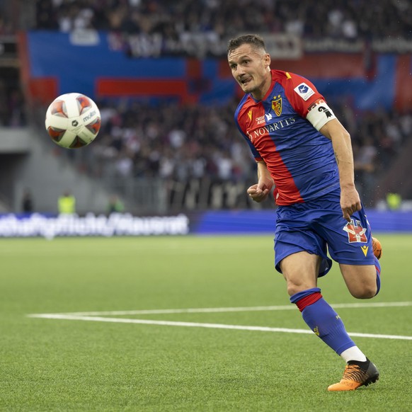 Basels Taulant Xhaka in Aktion, im Super League Spiel zwischen dem BSC Young Boys Bern und dem FC Basel, am Sonntag, 30. Oktober 2022 im Stadion Wankdorf in Bern. (KEYSTONE/Peter Klaunzer)