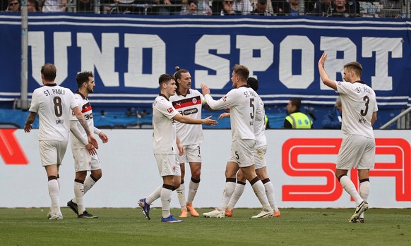 28.02.2026, xtvx, Fussball 1.Bundesliga, TSG 1899 Hoffenheim - FC St.Pauli v.l. Goal scored, Tor zum 0:1 Mathias Pereira Lage FC St. Pauli Vladimir Coufal TSG 1899 Hoffenheim Torjubel, Goal celebratio ...