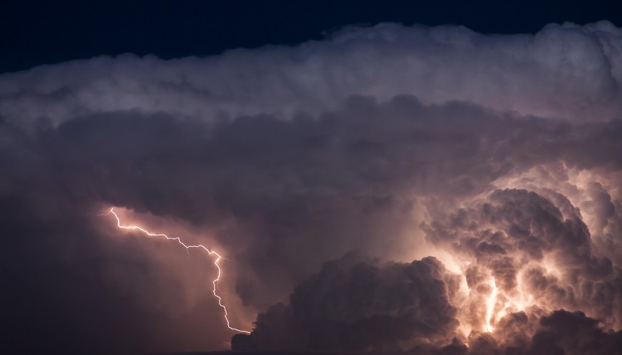 In den nächsten Tagen ziehen immer wieder Gewitter über die Schweiz.