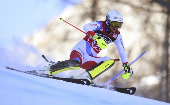Switzerland&#039;s Wendy Holdener competes during an alpine ski, women&#039;s World Cup combined, in Val d&#039;Isere, France, Friday, Dec. 16, 2016. (AP Photo/Marco Tacca)