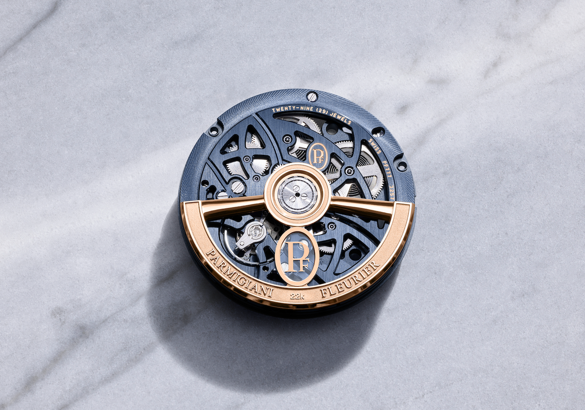 Parmigiani Fleurier dévoile la Tonda PF Skeleton Rose Gold Milano Blue, une montre suisse à 97 000 francs limitée à seulement 30 exemplaires.