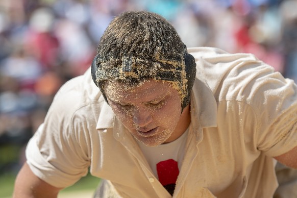 Nock Alpiger im 3. Gang beim traditionellen Schwing und Aelplerfest auf der Rigi vom Sonntag, 14. Juli 2019. (KEYSTONE/Urs Flueeler)