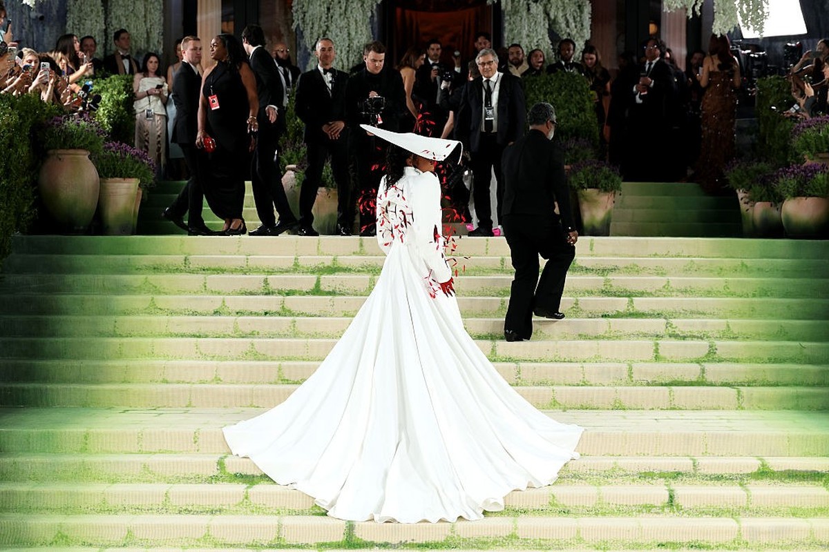 NEW YORK, NEW YORK - MAY 04: (EDITOR'S NOTE: This image was captured using a remote camera) Naomi Osaka attends The 2026 Met Gala Celebrating "Costume Art" at the Metropolitan Museum of ...