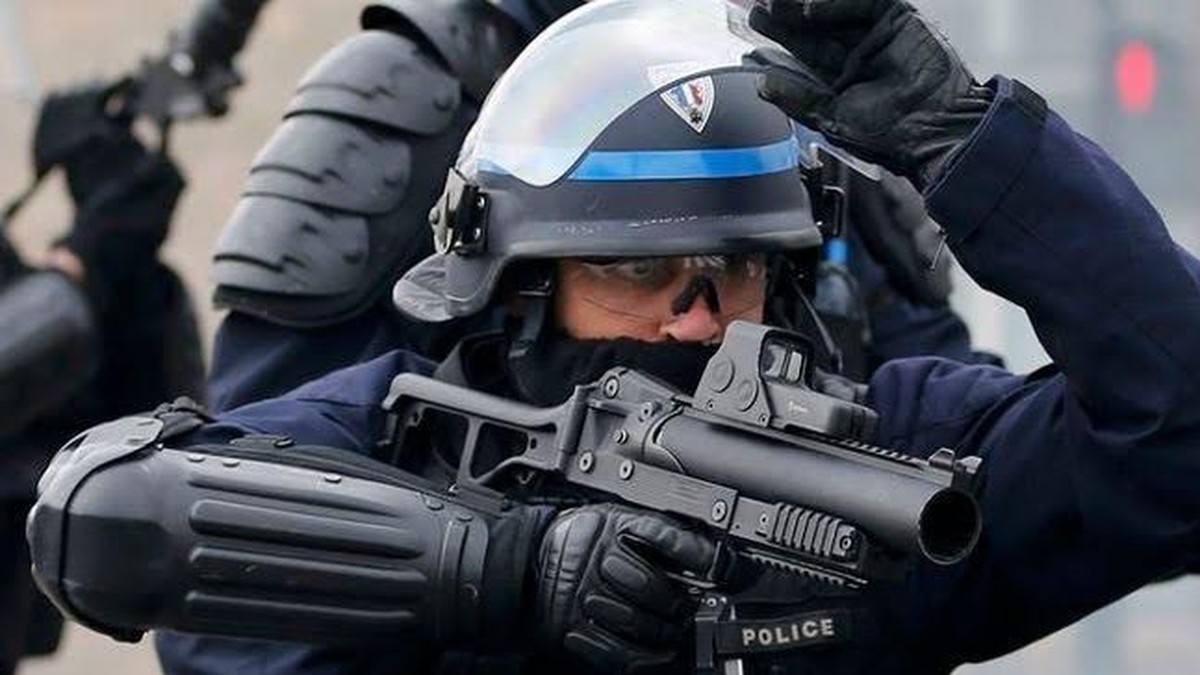 B &amp; T Waffen AG