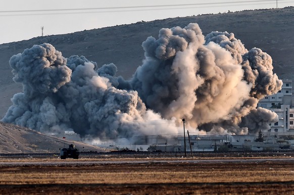 Rauch über Kobane nach einem Luftschlag.
