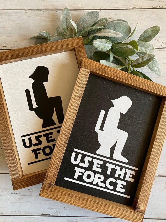 <a target="_blank" rel="nofollow" href="https://www.etsy.com/listing/747770257/use-the-force-starwars-bathroom-sign?show_sold_out_detail=1&amp;awc=6220_1611669812_d1f868ce10374dfee1f21e13f3c6f410&amp;source=aw&amp;utm_source=affiliate_window&amp;utm_medium=affiliate&amp;utm_campaign=us_location_buyer&amp;utm_term=301043&amp;utm_content=141392">26 Franken auf Etsy.</a>