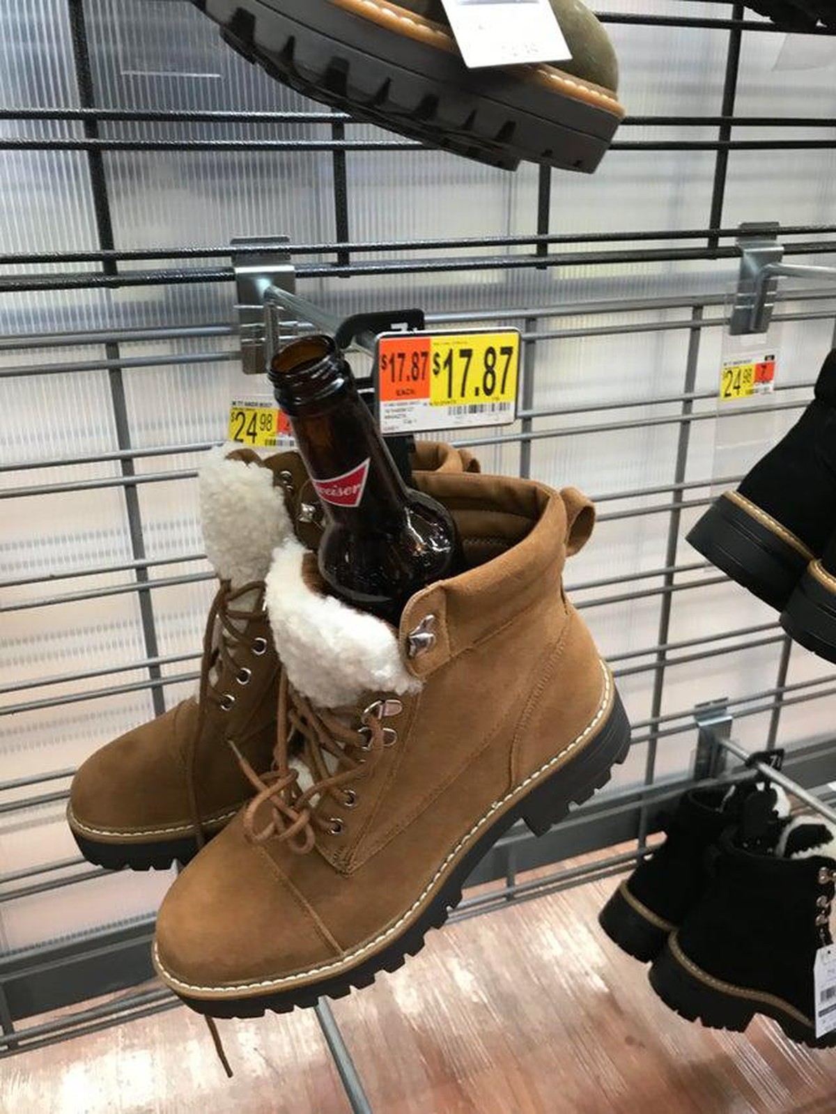 Lustige, trashy Bilder. Diese Fails zeigen dir, dass der Tiefpunkt wohl noch lange nicht erreicht ist.