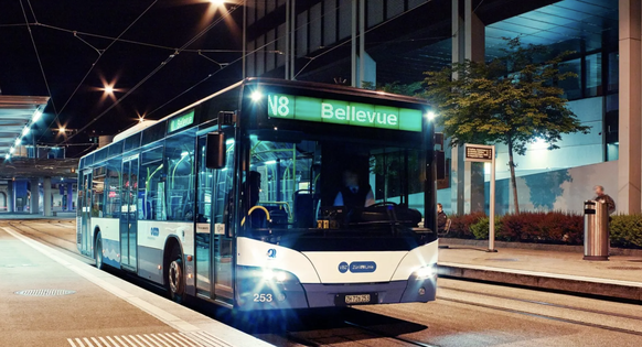 Fährt er bald auch unter der Woche? Ein Nachtbus in der Stadt Zürich.