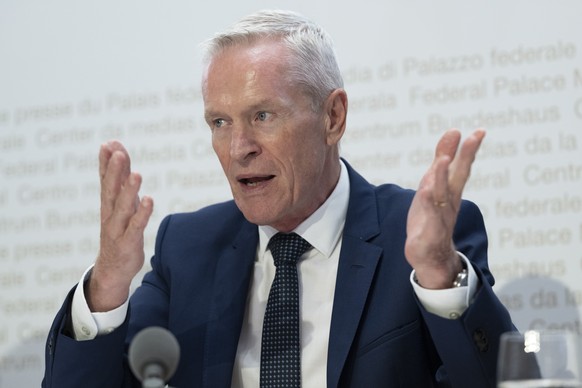 Werner Luginbuehl, Praesident ElCom, blickt auf die Entwicklung der Strompreise und Tarife sowie die Versorgungssicherheit, am Dienstag, 5. September 2023 in Bern. (KEYSTONE/ Marcel Bieri)