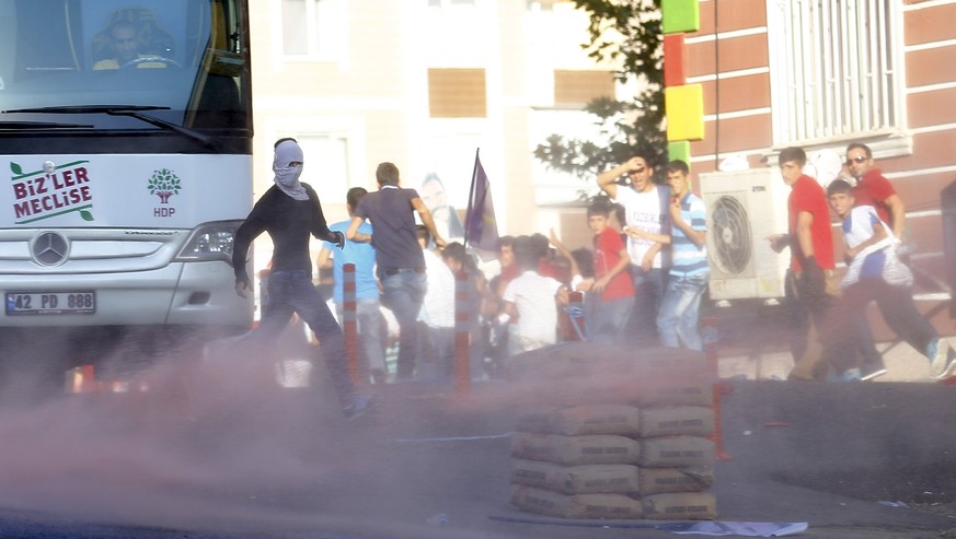 Pro-PKK-Demonstration im türkischen Diyarbakir (01.08.2015).