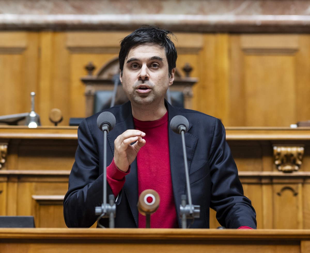Samuel Bendahan, SP-VD, spricht fuer die Kommission zur Debatte um die Individualbesteuerung, an der Sondersession des Nationalrats, am Mittwoch, 7. Mai 2025 im Nationalrat in Bern. (KEYSTONE/Alessand ...