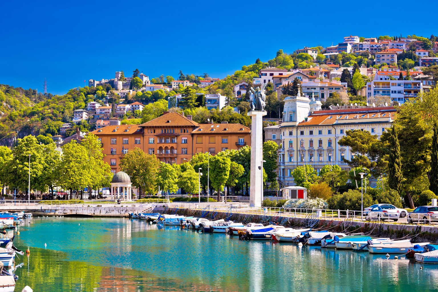On the boulevard in Rijeka you will happily leave the fog of Switzerland behind you.