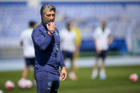 Switzerland&#039;s head coach Murat Yakin during a training session of the Switzerland&#039;s football national team at the Restelo stadium in Lisbon, Portugal, Monday, June 6, 2022. (KEYSTONE/Laurent ...