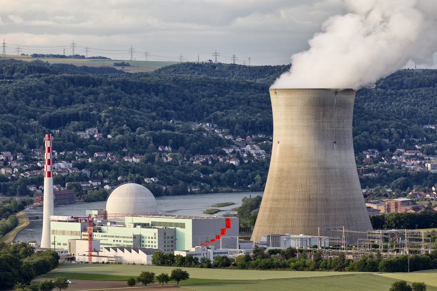 Blick auf das Kernkraftwerk Leibstadt in Aargau.