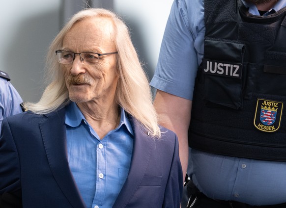 25.06.2024, Hessen, Frankfurt/Main: Maximilian Eder, Angeklagter im Prozess gegen eine mutma