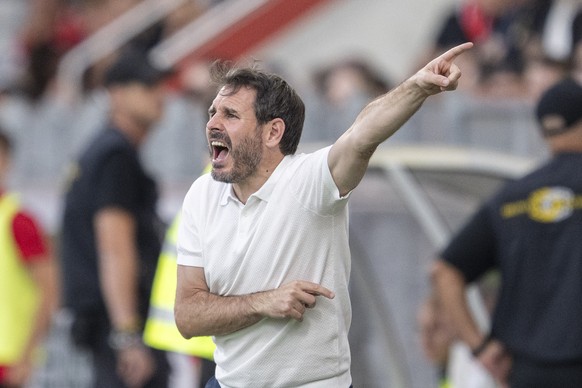epa13125322 Thun's head coach Gian-Luca Privitelli gestures during the UEFA Champions League second qualifying round match between FC Thun and Dinamo Zagreb, in Thun, Switzerland, 21 July 2026. E ...