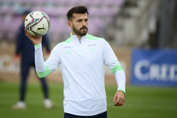 Switzerland's soccer player Albian Ajeti during a training session for the upcoming 2022 FIFA World Cup European Qualifying Group C match between Switzerland and Northern Ireland and Lithuania, at the ...