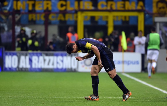 Zanetti betritt in der 52. Minute den Rasen, auf seinem T-Shirt ist die Aufschrift&nbsp;«Zanetti 4-Ever» zu lesen.