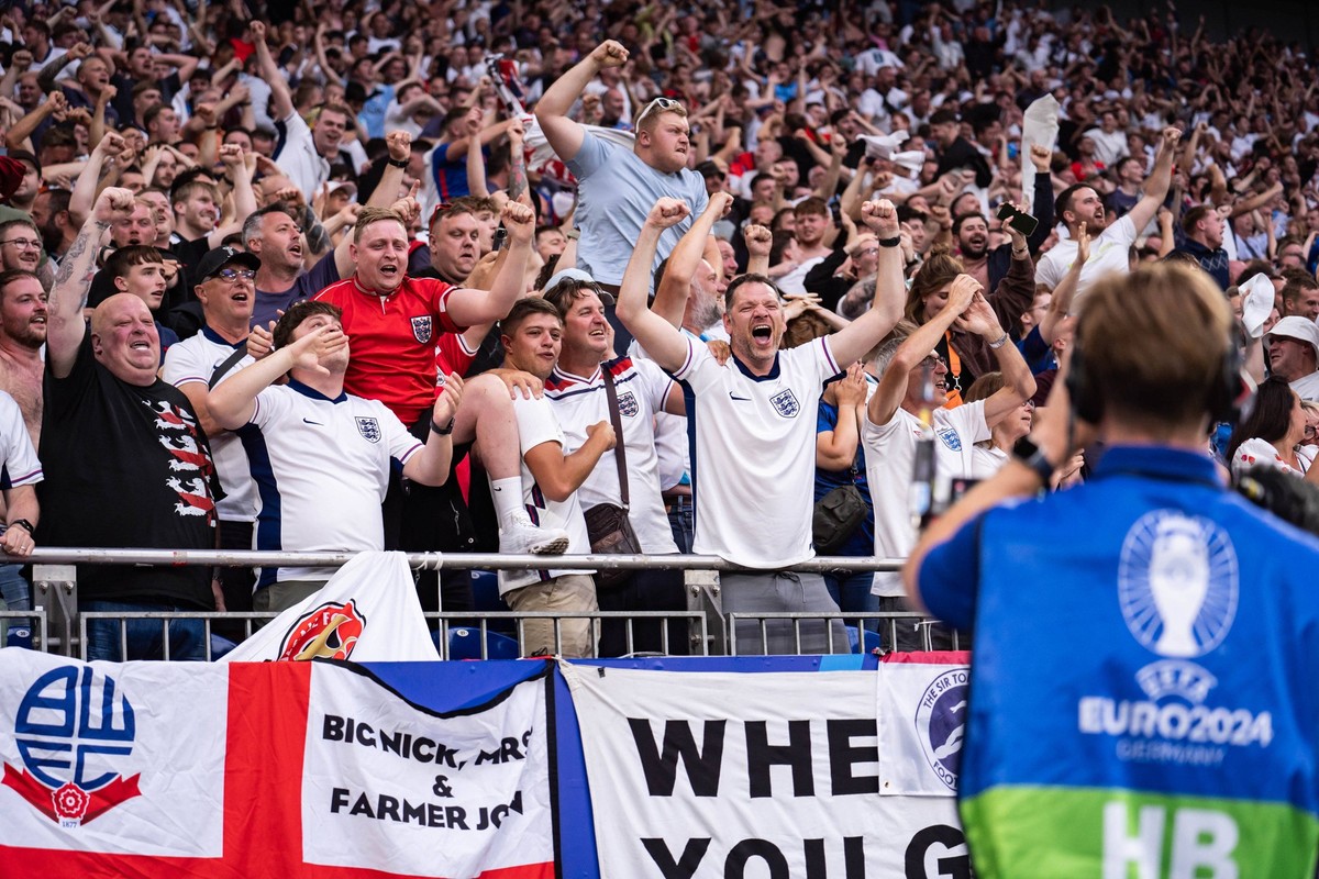 GER, Euro 2024, Achtelfinale / round of sixteen, England GBR vs Slowakei SVK / 30.06.2024, Arena AufSchalke, Veltins Arena, Gelsenkirchen, GER, Euro 2024, Achtelfinale / round of sixteen, England GBR  ...