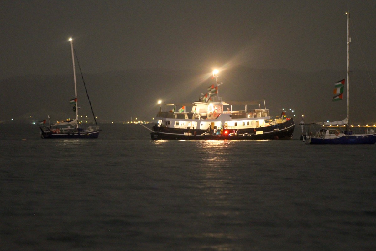 La flottille vers Gaza affirme qu'un de ses bateaux a été «frappé» au large de Tunis.