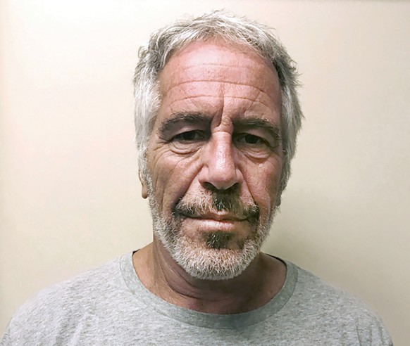 FILE - This March 28, 2017 photo provided by the New York State Sex Offender Registry shows Jeffrey Epstein.  JPMorgan Chase has agreed to pay $75 million to the U.S. Virgin Islands to settle claims…