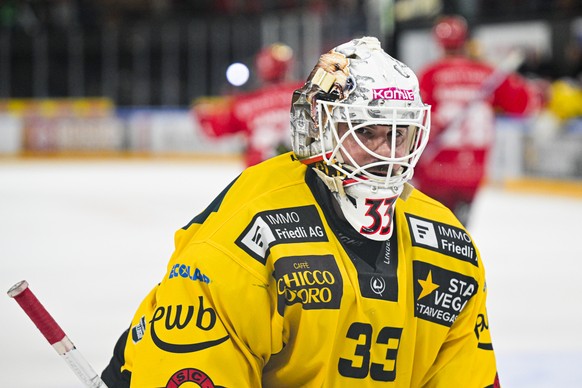 Torhueter Sandro Zurkirchen (SCB) nach dem 2-0 im Rueckspiel der zweiten Play-In-Serie der National League zwischen den Rapperswil-Jona Lakers (SCRJ) und dem SC Bern (SCB), am Mittwoch, 18. Maerz 2026 ...