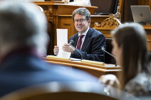 Bundesrat Albert Roesti spricht mit Staenderat an der Herbstsession der Eidgenoessischen Raete, am Dienstag, 19. September 2023, in Bern. (KEYSTONE/Peter Schneider)