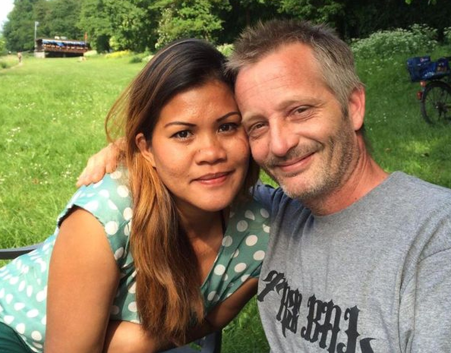 Christian Kast und seine Frau. Er verhalf ihr und seinen Kindern zur Flucht auf die Philippinen.