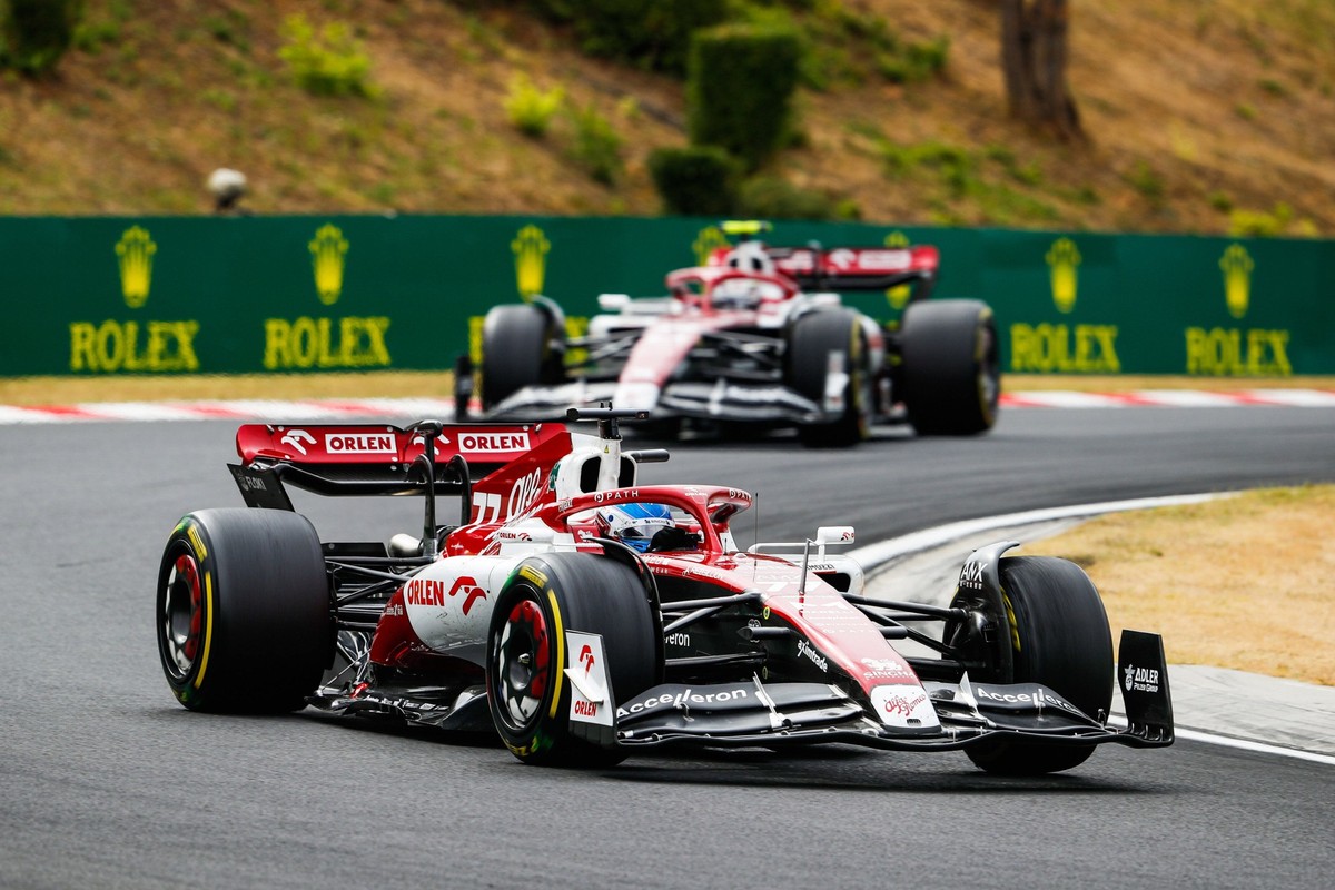 77 BOTTAS Valtteri fin, Alfa Romeo F1 Team ORLEN C42, action during the Formula 1 Aramco Magyar Nagydij 2022, Hungarian Grand Prix 2022, 12th round of the 2022 FIA Formula One World Championship, WM,  ...