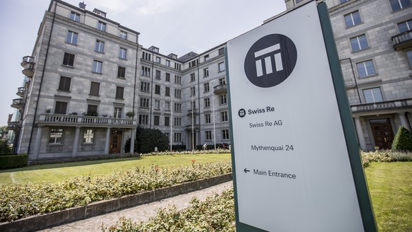 ARCHIVBILD ZU DEN UMSATZZAHLEN VON SWISS RE --- Der Swiss Re Hauptsitz am Mittwoch, 2. August 2017, in Zuerich. (KEYSTONE/Christian Merz)