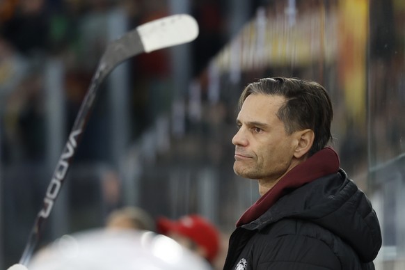 Head Coach Thierry Paterlini (SCL) im Eishockey Meisterschaftsspiel der National League zwischen dem EHC Biel und den SCL Tigers, am Freitag, 21. November 2025, in der Tissot Arena in Biel. (KEYSTONE/ ...