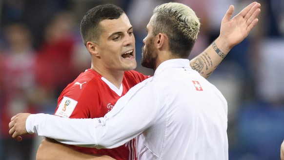 epa06845958 From left, Switzerland&#039;s midfielder Granit Xhaka, Switzerland&#039;s midfielder Valon Behrami and Switzerland&#039;s defender Fabian Schaer react next to Costa Rica&#039;s midfielder  ...