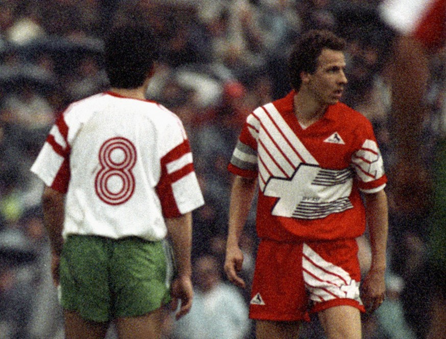 Wenn du diese Trikot-Klassiker nicht kennst, musst du oben ohne spielen
