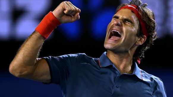 ZUM 35. GEBURTSTAG DES SCHWEIZER TENNISSPIELER ROGER FEDERER AM MONTAG, 8. AUGUST 2016, STELLEN WIR IHNEN FOLGENDES BILDMATERIAL ZUR VERFUEGUNG - Roger Federer of Switzerland celebrates after defeatin ...