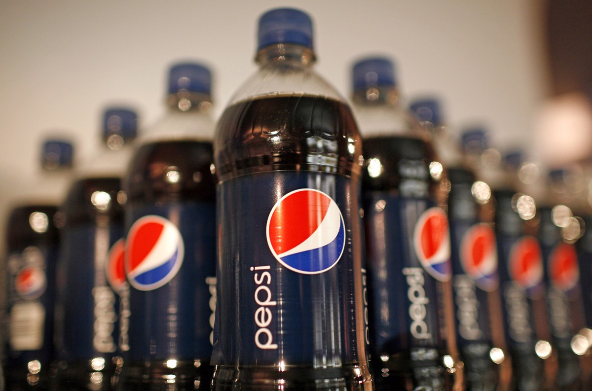 Bottles of Pepsi cola are seen in a display at PepsiCo's 2010 Investor Meeting event in this file photo taken New York, March 22, 2010. PepsiCo Inc is taking over league sponsorship rights for th ...