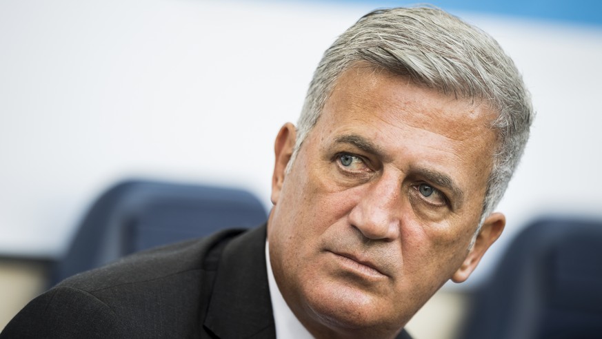 epa06783548 Switzerland&#039;s head coach Vladimir Petkovic, reacts during the international friendly soccer match between Spain and Switzerland at La Ceramica stadium in Vilarreal, Spain, 03 June 201 ...