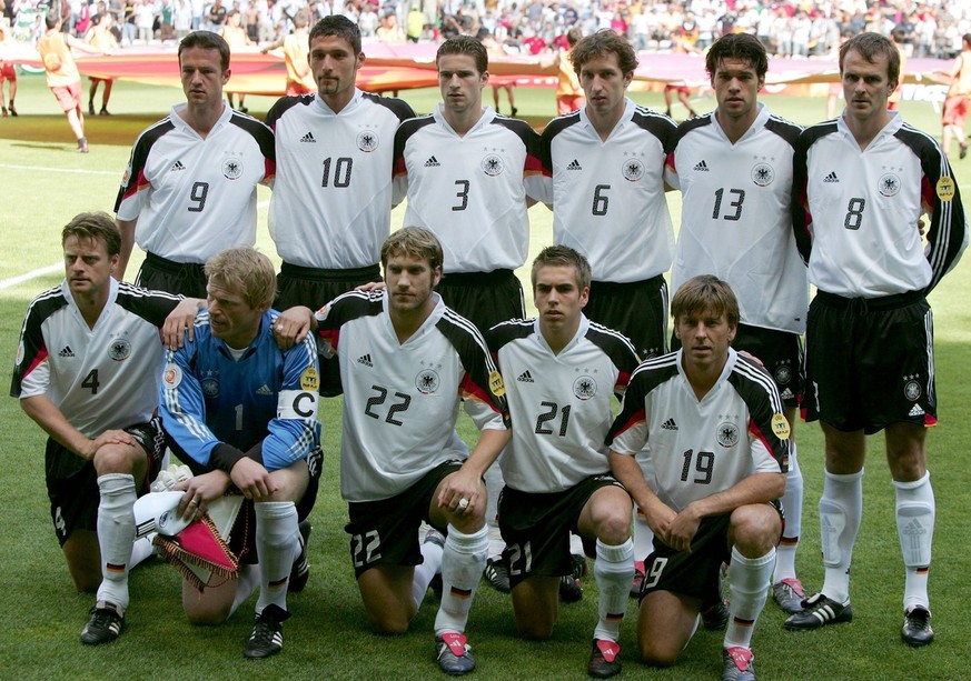 The team of Germany prior to the EURO 2004 Group D match between Latvia and Germany at Bessa stadium in Porto on Saturday, 19 June 2004. Standing from left - Fredi Bobic, Kevin Kuranyi, Arne Friedrich ...