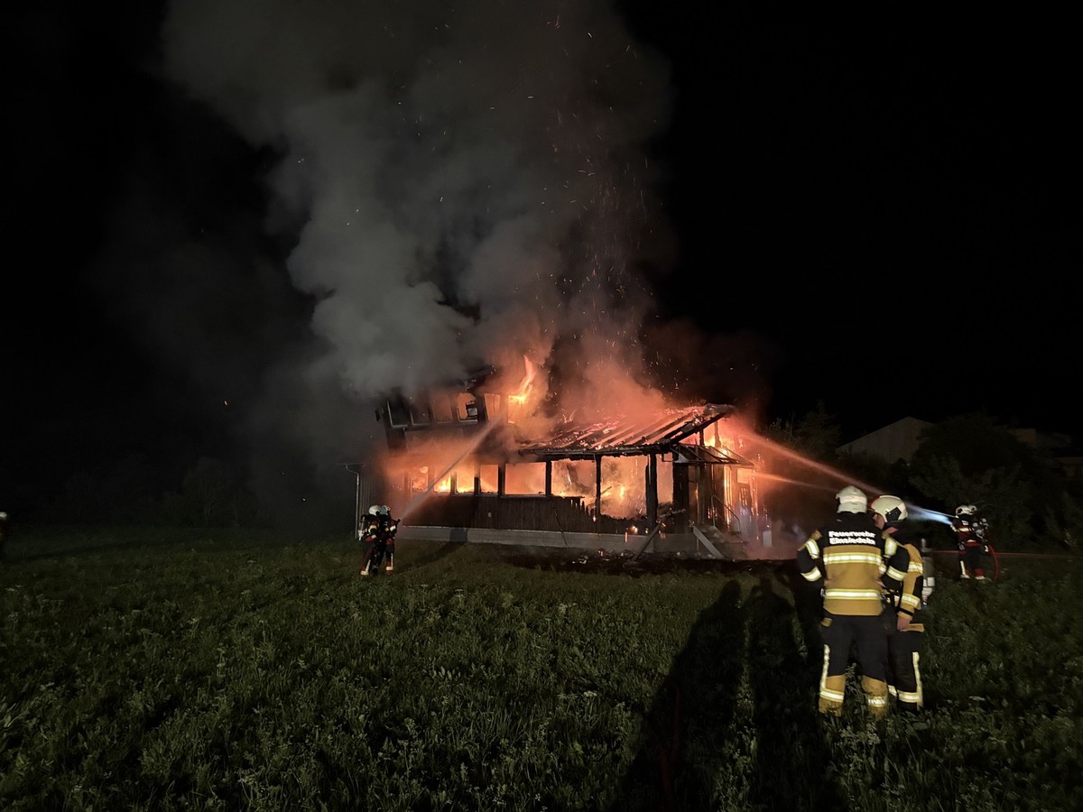 Vereinshaus durch Brand komplett zerstört