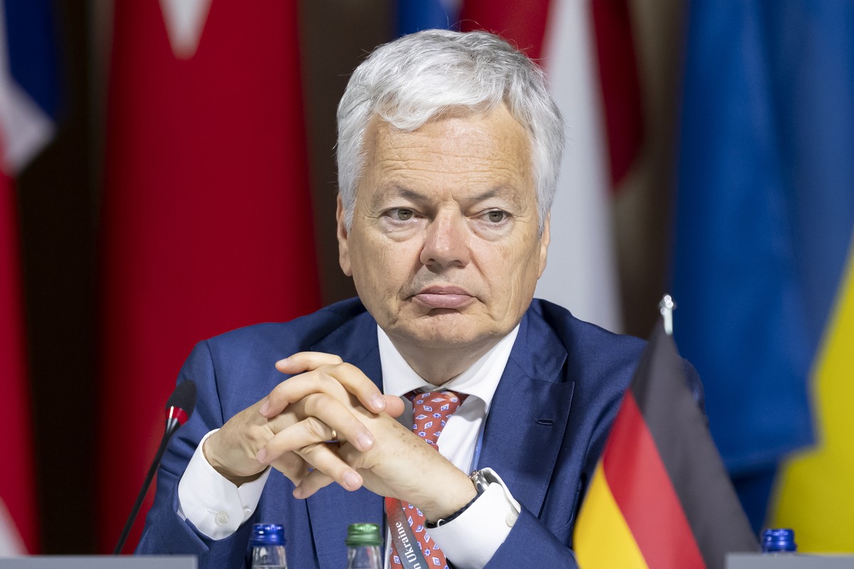 epa11415272 European Commissioner for Justice ..Didier Reynders attends the plenary session during the Summit on Peace in Ukraine in Stansstad near Lucerne, Switzerland, 16 June 2024. International he ...