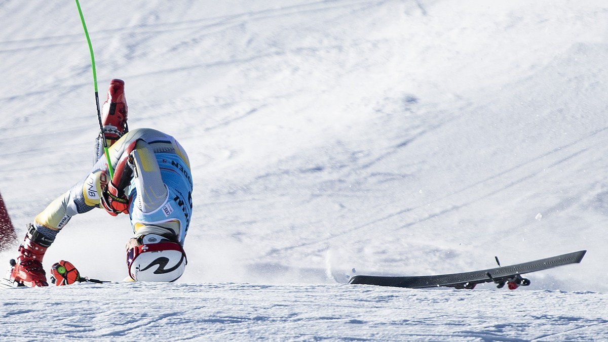 Lucas Braathen of Norway falls down during the second run of the men's giant slalom race at the Alpine Skiing FIS Ski World Cup in Adelboden, Switzerland, Friday, January 8, 2021. (KEYSTONE/Peter ...