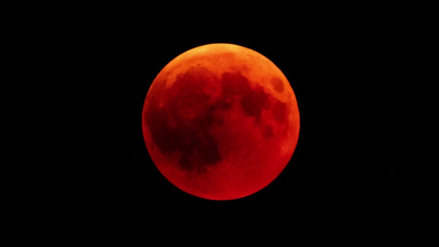 Am Montag gibt es wieder einen Super-Blutmond – was du dazu wissen solltest