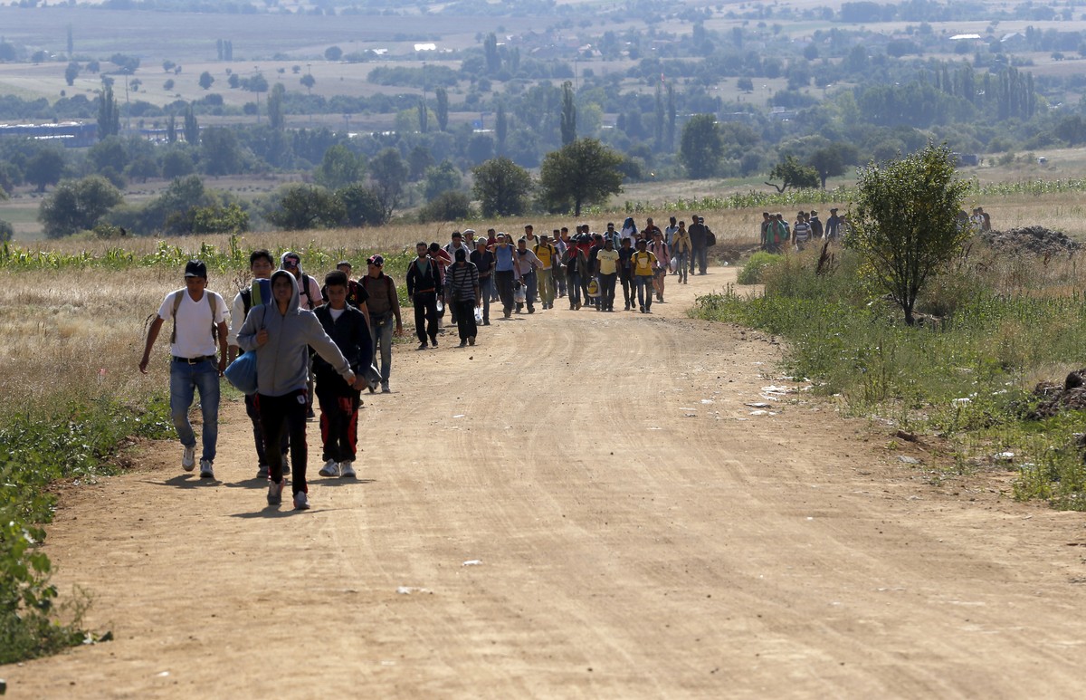 Flüchtlinge an der Grenze zwischen Mazedonien und Serbien: In den Balkanländern droht eine humanitäre Katastrophe.