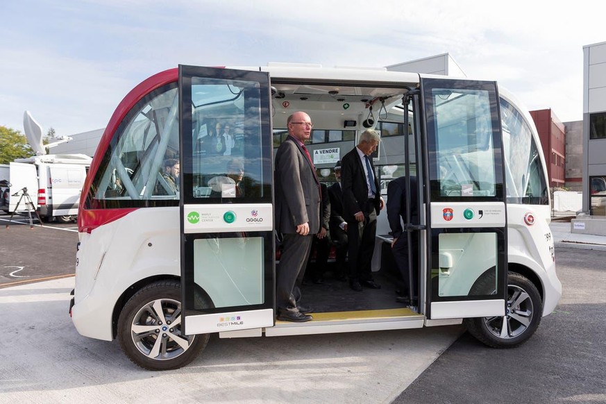 Der heutige SBB-Chef Vincent Ducrot präsentierte 2017 als Direktor der Freiburgischen Verkehrsbetriebe einen selbstfahrenden Kleinbus.