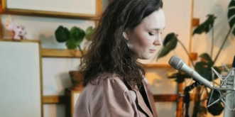 Diese Sängerin vertritt die Schweiz beim ESC