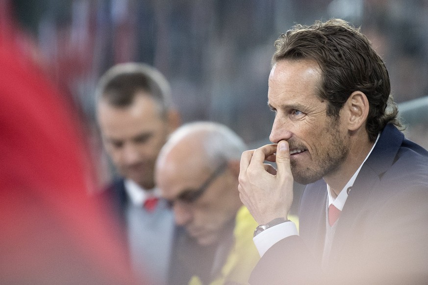 epa06316630 Patrick Fischer, head coach of Switzerland national ice hockey team, looks on during the 2017 Karjala Cup ice hockey match between Switzerland and Canada in the Tissot Arena in Biel, Switz ...