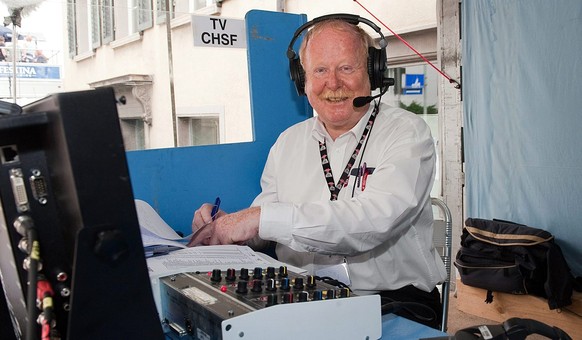 HANDOUT - ACHTUNG REDAKTIONEN - ZUM TOD DES SCHWEIZER SPORTREPORTERS HANS JUCKER STELLEN WIR IHNEN FOLGENDES BILD ZUR VERFUEGUNG - Der Schweizer Sportkommentator Hans Jucker, undatierte Aufnahme. (SF/ ...