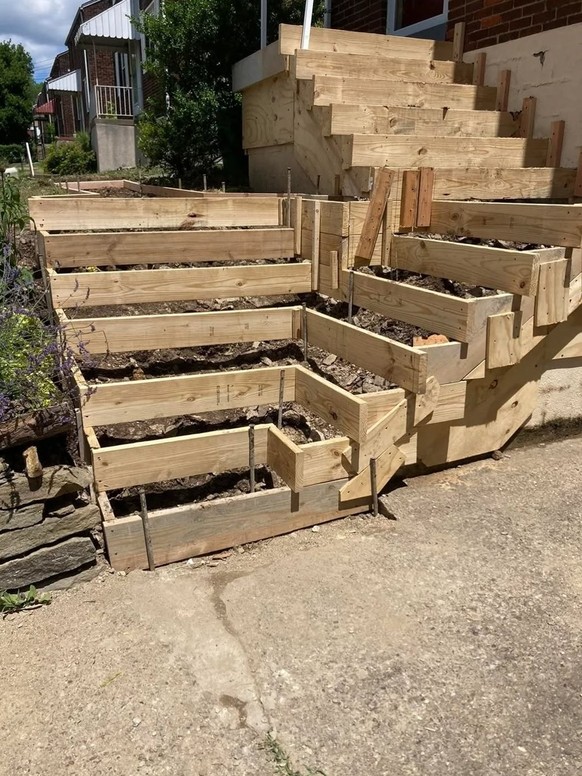 Death Stairs
https://www.facebook.com/groups/1040870849707443