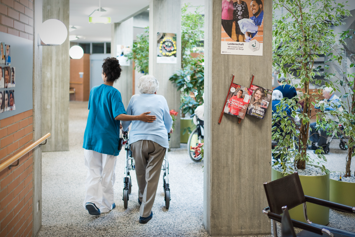 «D'ici 2030, la Suisse comptera environ 30 500 infirmiers en moins»