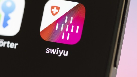 Die Public Beta der Wallet-App swiyu zeigt auf einem Smartphone die Beta-Version einer elektronischen Identitaet (E-ID) sowie die zugehoerige Vertrauensinfrastruktur, fotografiert am Dienstag, 2. Juni ...