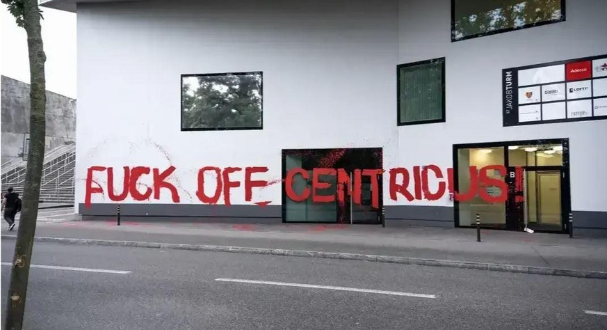 Die erste Reaktion der FCB-Fans im Juni, als ein mögliches Investment der Briten von Centricus publik wurde.